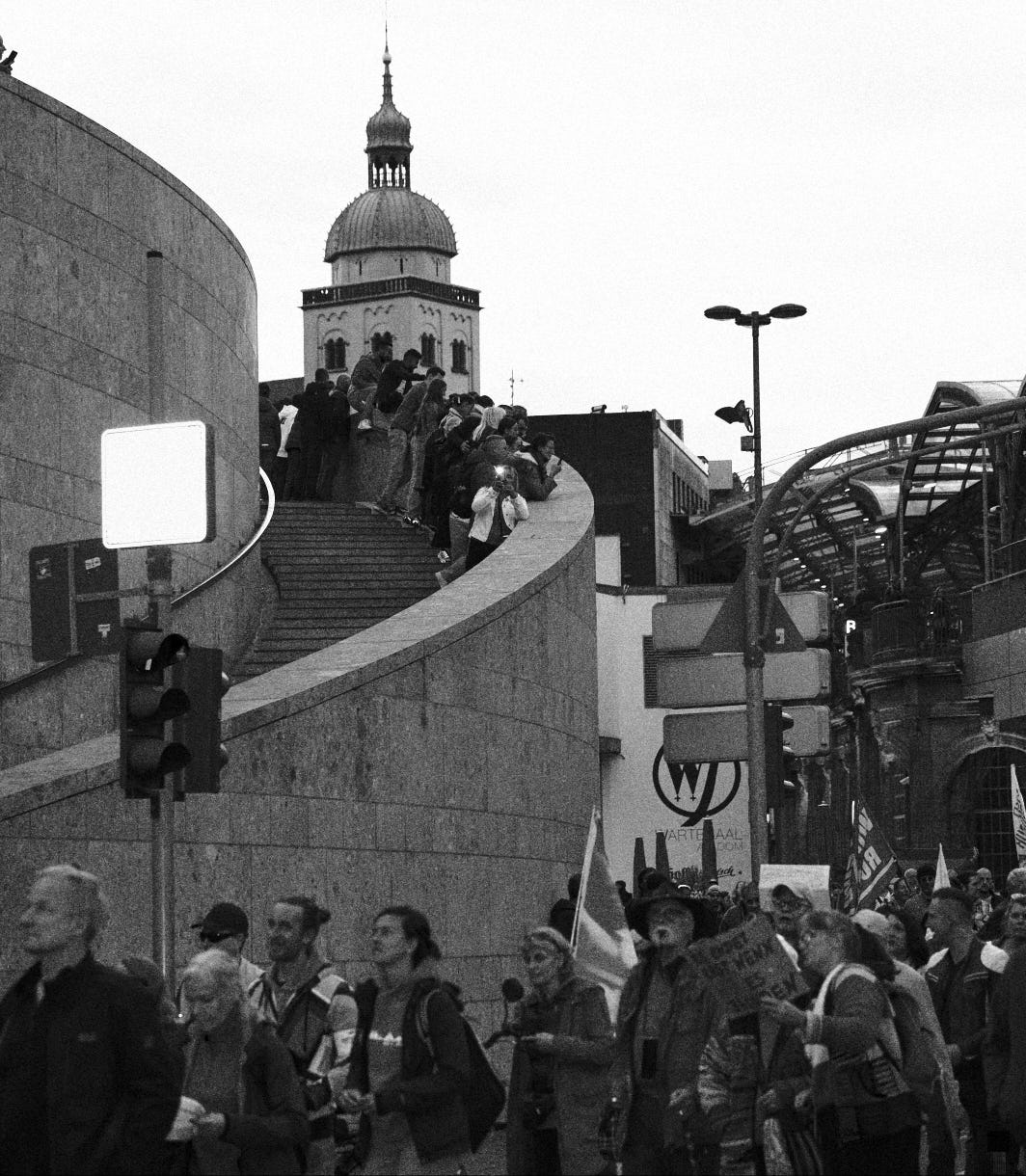 Demonstration von "Köln ist aktiv" am 3. Oktober 2022 in Köln