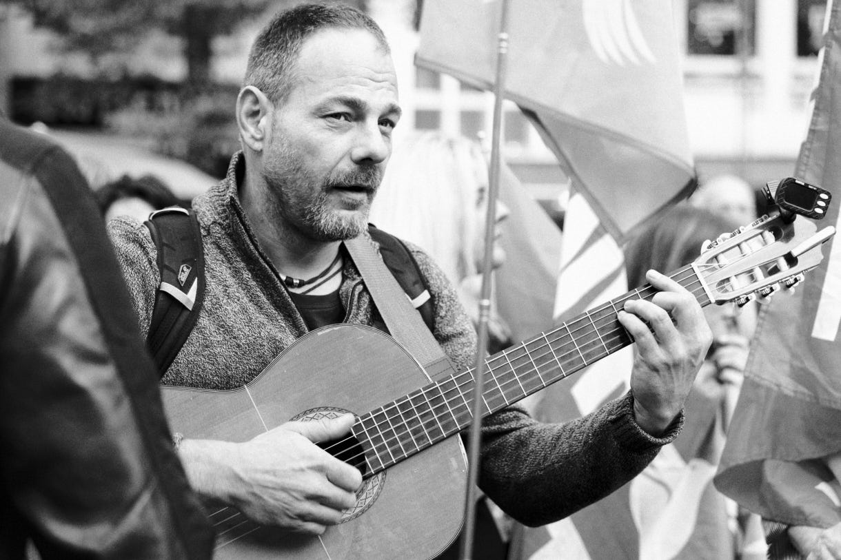 Demonstration von "Köln ist aktiv" am 3. Oktober 2022 in Köln