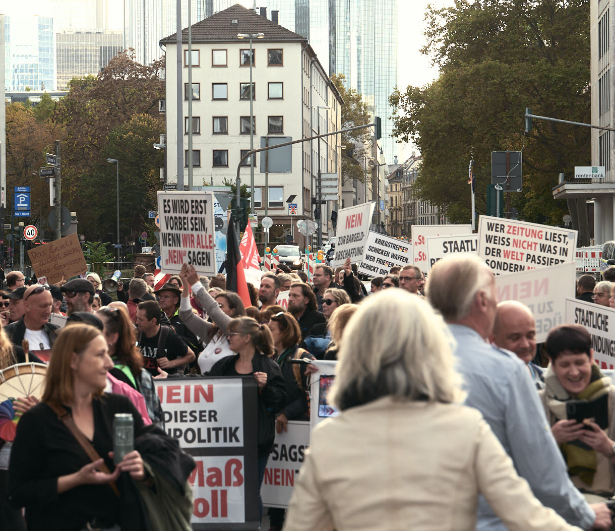 H.Schiele: Bilderserie von der "Europeans United" - Demo in Frankfurt, 22. Oktober 2022