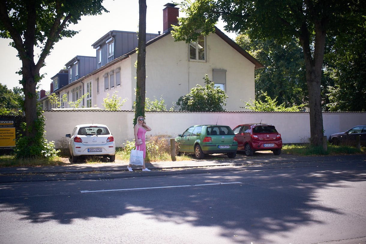 Fotografie aus der Serie "Street - B 506 bunt" von H.Schiele, 2024